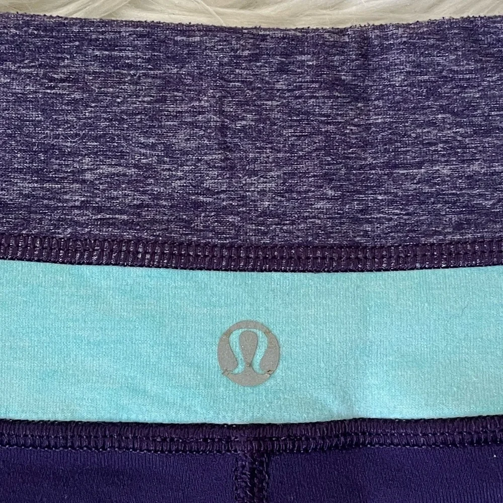 {Lululemon} Reverse Groove Short in Dense Purple / Heathered Angel Blue - Size 4